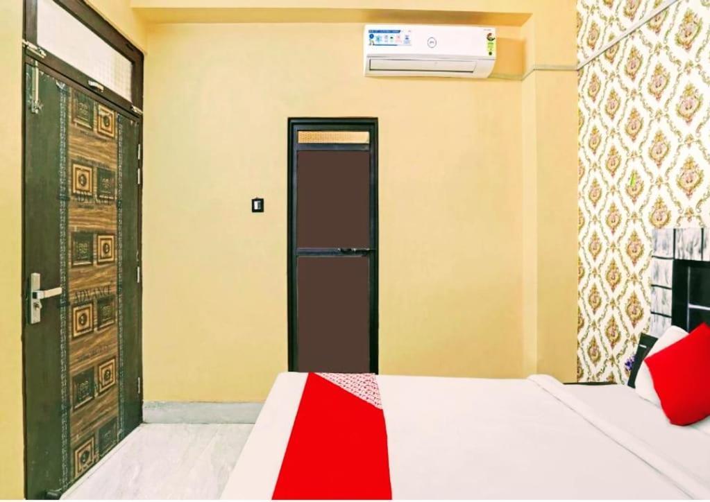 Hotel The M M Continental- New Delhi Railway Station Exterior photo
